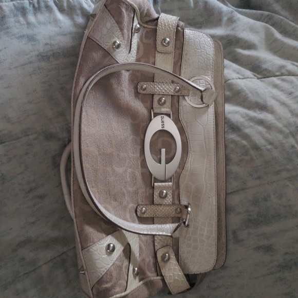 Guess bag - Picture 1 of 8